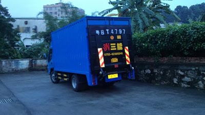 冷藏車尾板的作用，保障貨物新鮮度與安全性
